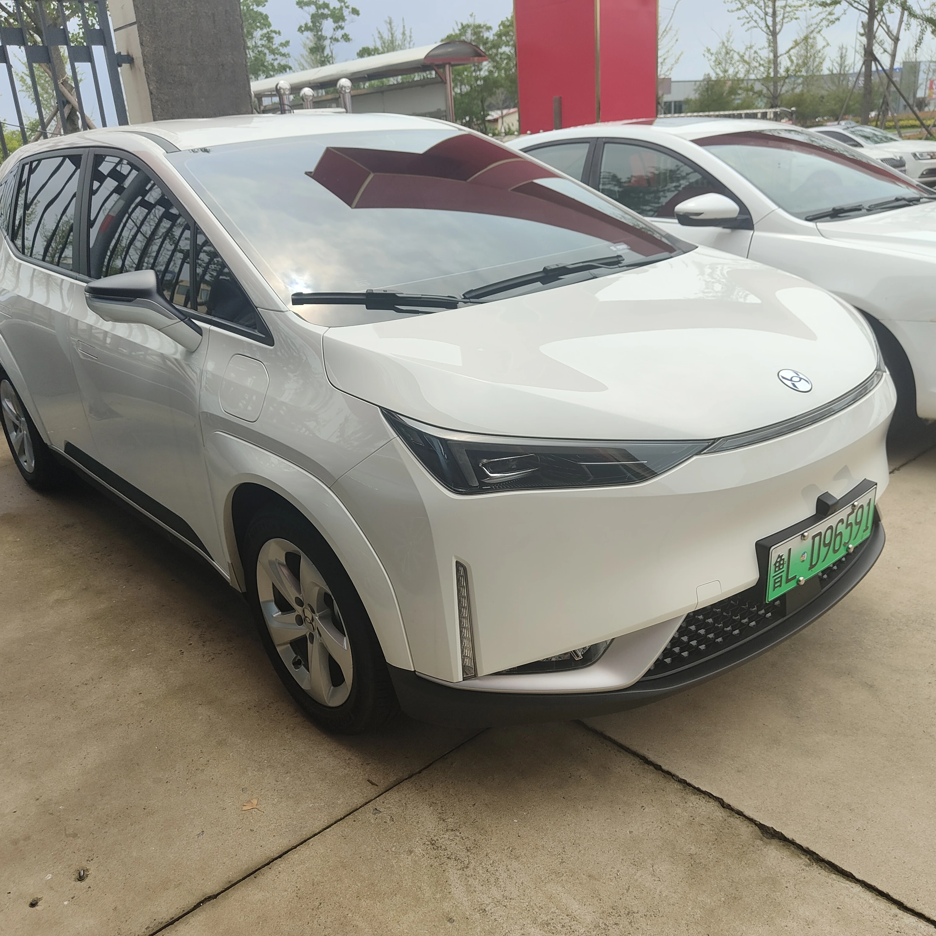 Hycan Z03 2022 Hipster Smart Edition Новый энергетический автомобиль оригинальная краска по всему автомобилю высококачественный Подержанный в хорошем состоянии.