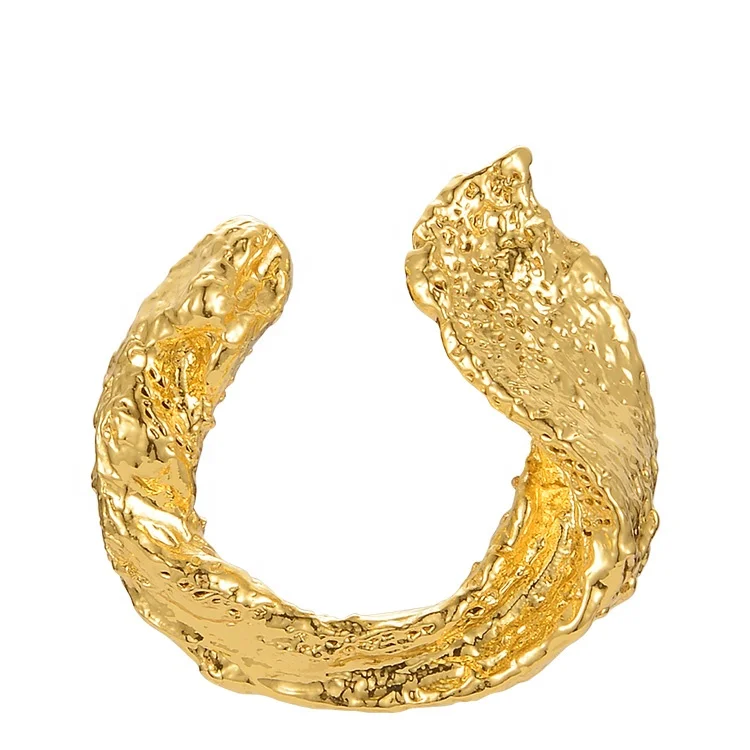 High Quality 18K Gold Plated Brass Jewelry Irregular pleated Ear Clip Curved Single Earrings E211279