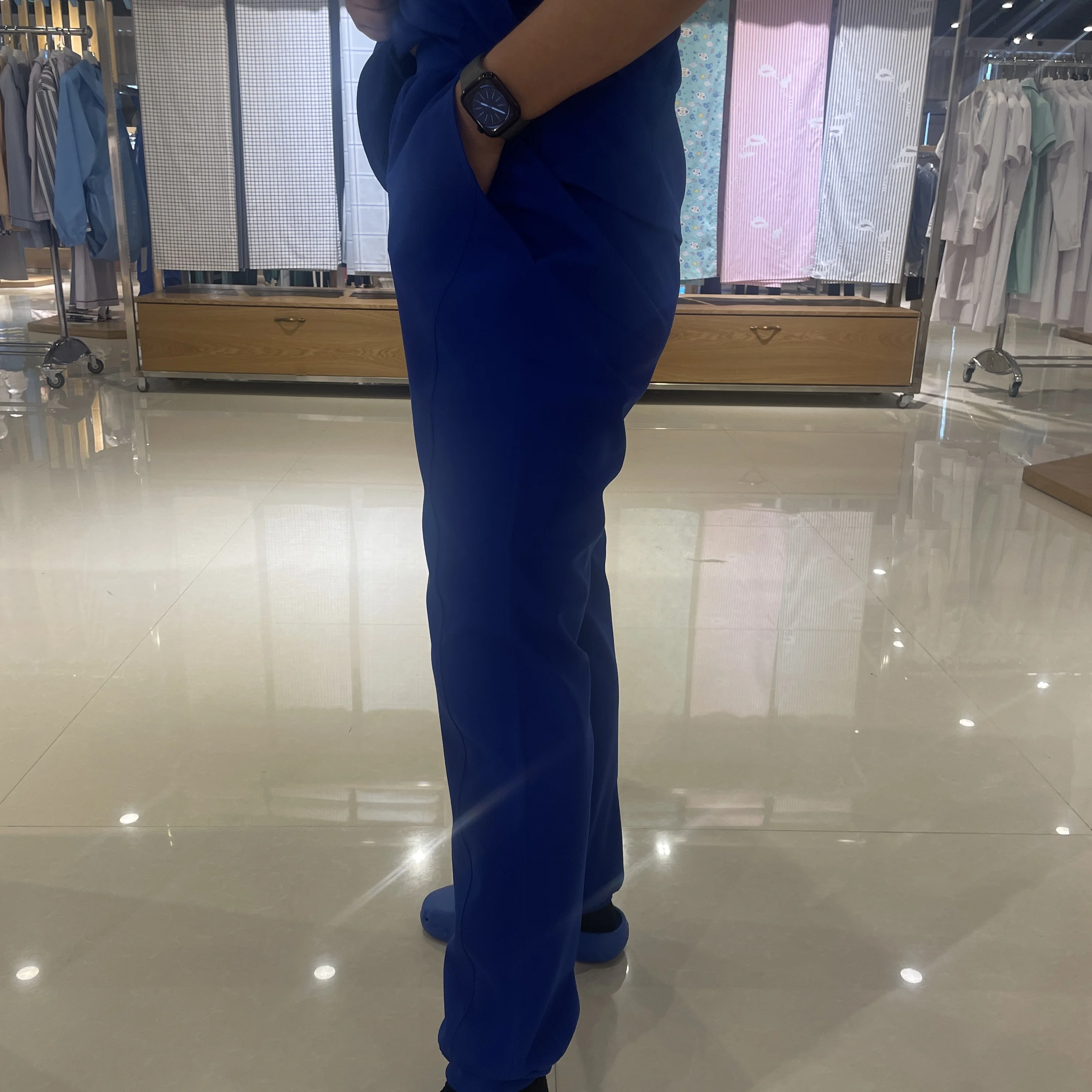 2024 Charming new style stretch fashionable design customized logo short sleeves female medical scrubs nurse work uniform suits