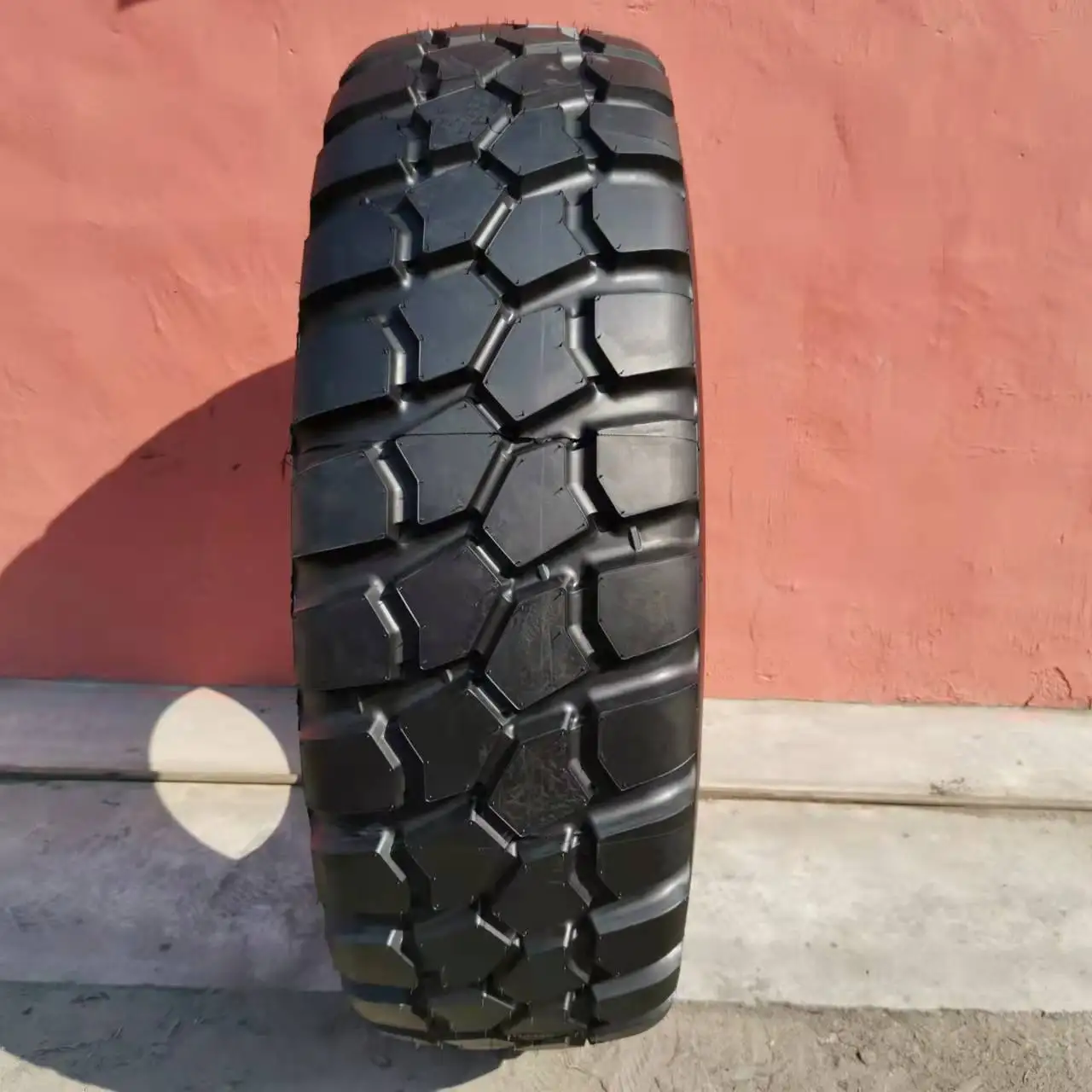 Factory Offer OTR Tyre grader tire 16.00R24 truck tires for sale16.00r20