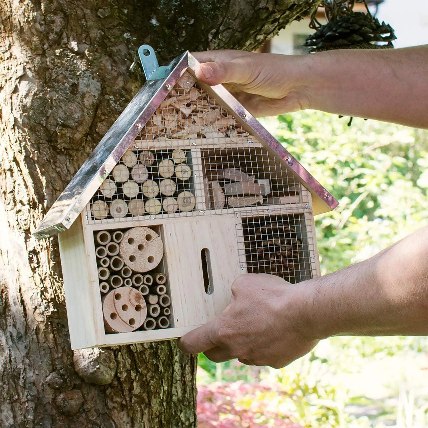 Natural Wood Insect Home Bamboo Nesting Habitat Garden Shelter for Bees Wooden Insect Hotel