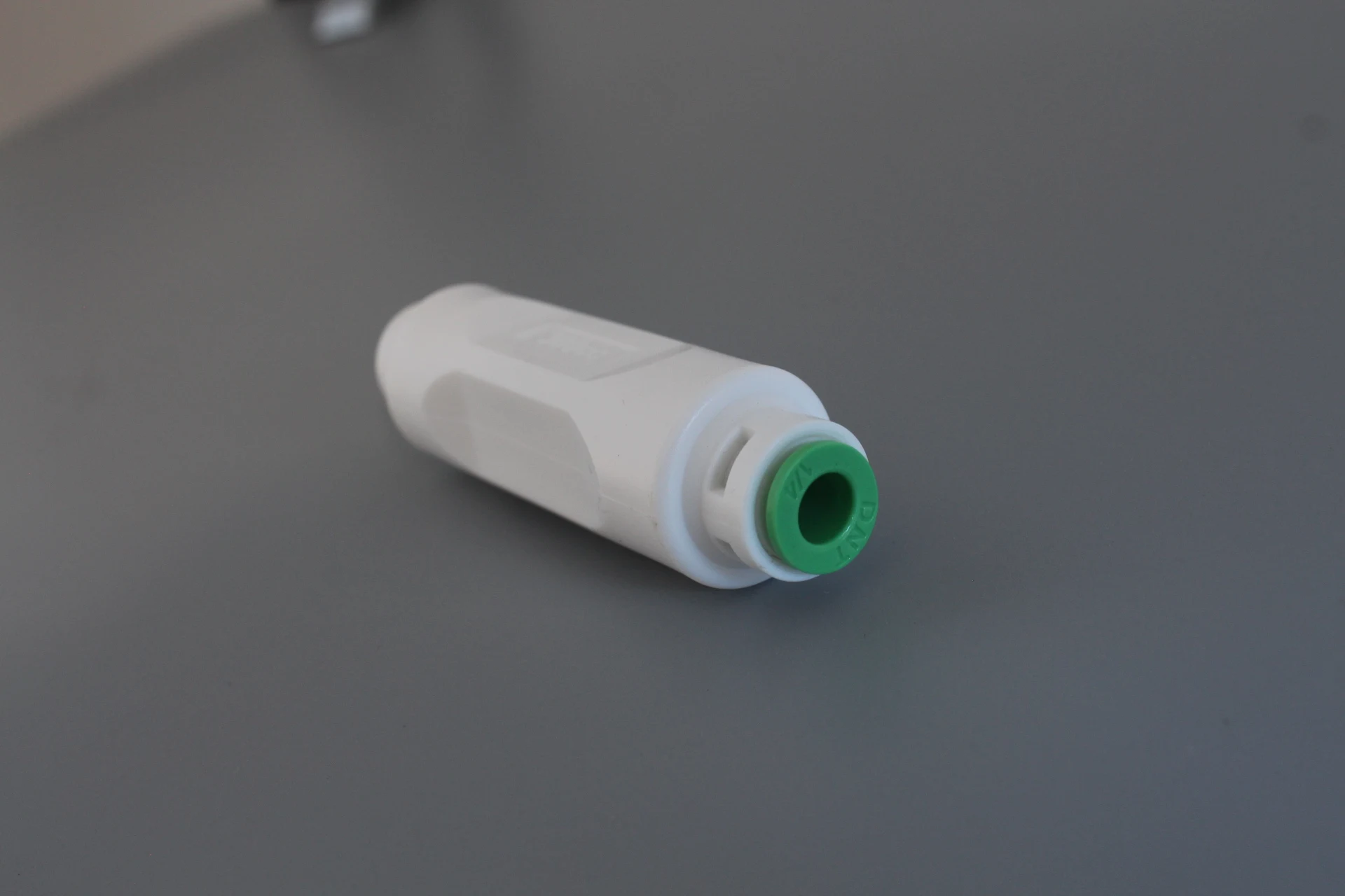 High quality water flow restrictor with 1/4' quick connect fitting for RO water purifier system