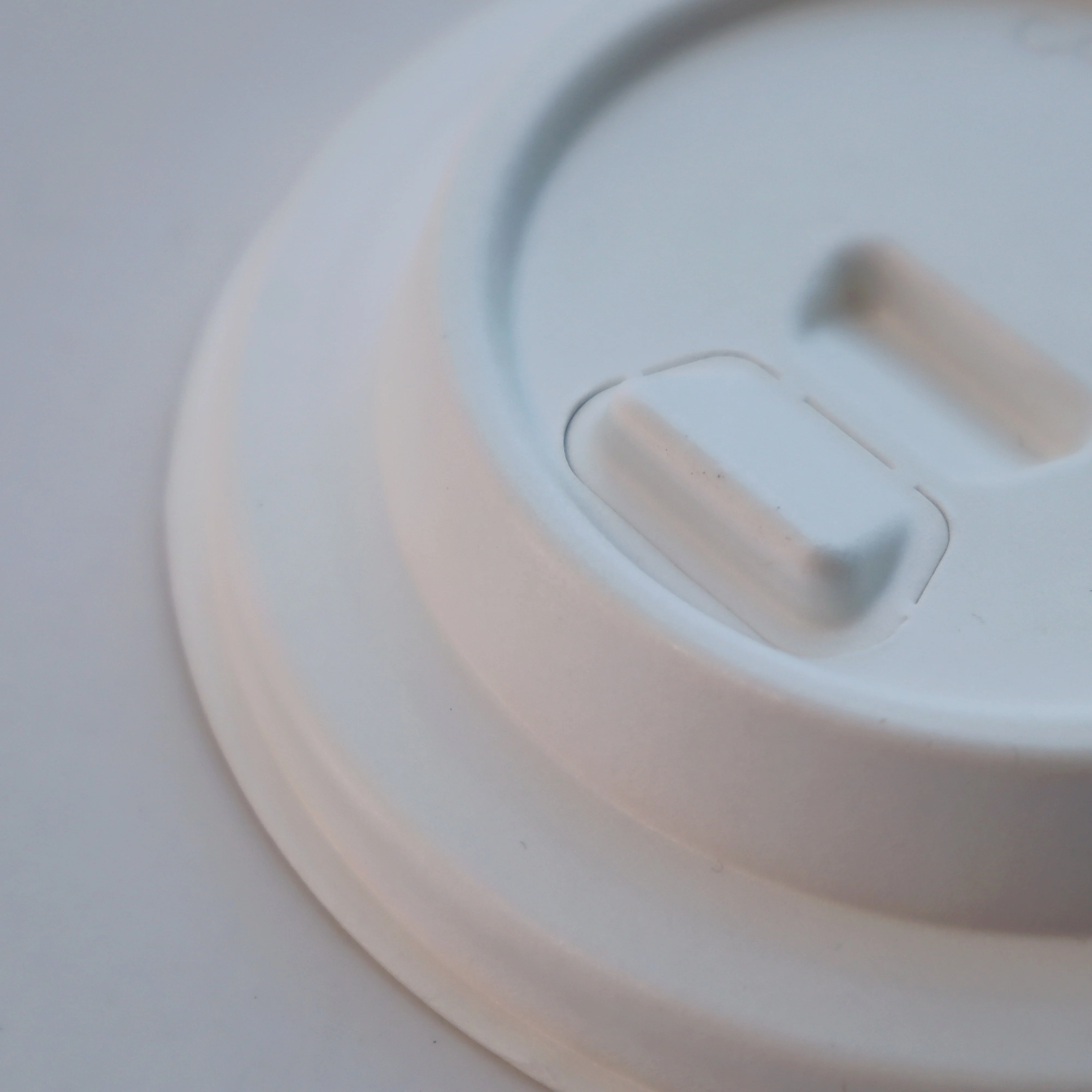 Green Olive in stock sale 100% Biodegradable Bagasse Pulp Paper Lids White 90mm for 12oz 16OZ 20OZ Cups for Coffee and Beverage