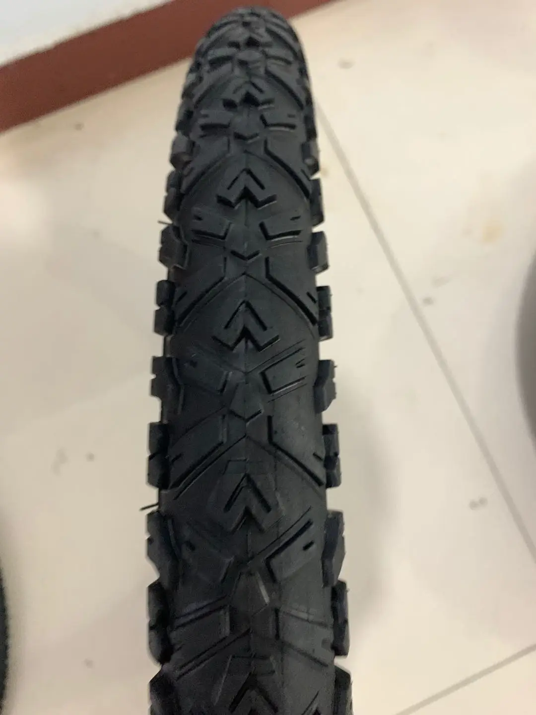 Low price sales MTB bike Tire 18/20/22/24/26 inch wear resistant 26 * 2.125 Mountain Bicycle tyre