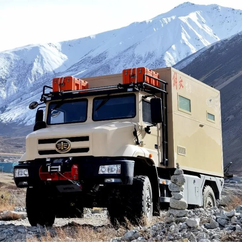 FAW 4x4 off-road RV China Made Mini Motorhome Family sedan Recreational vehicle For Sale