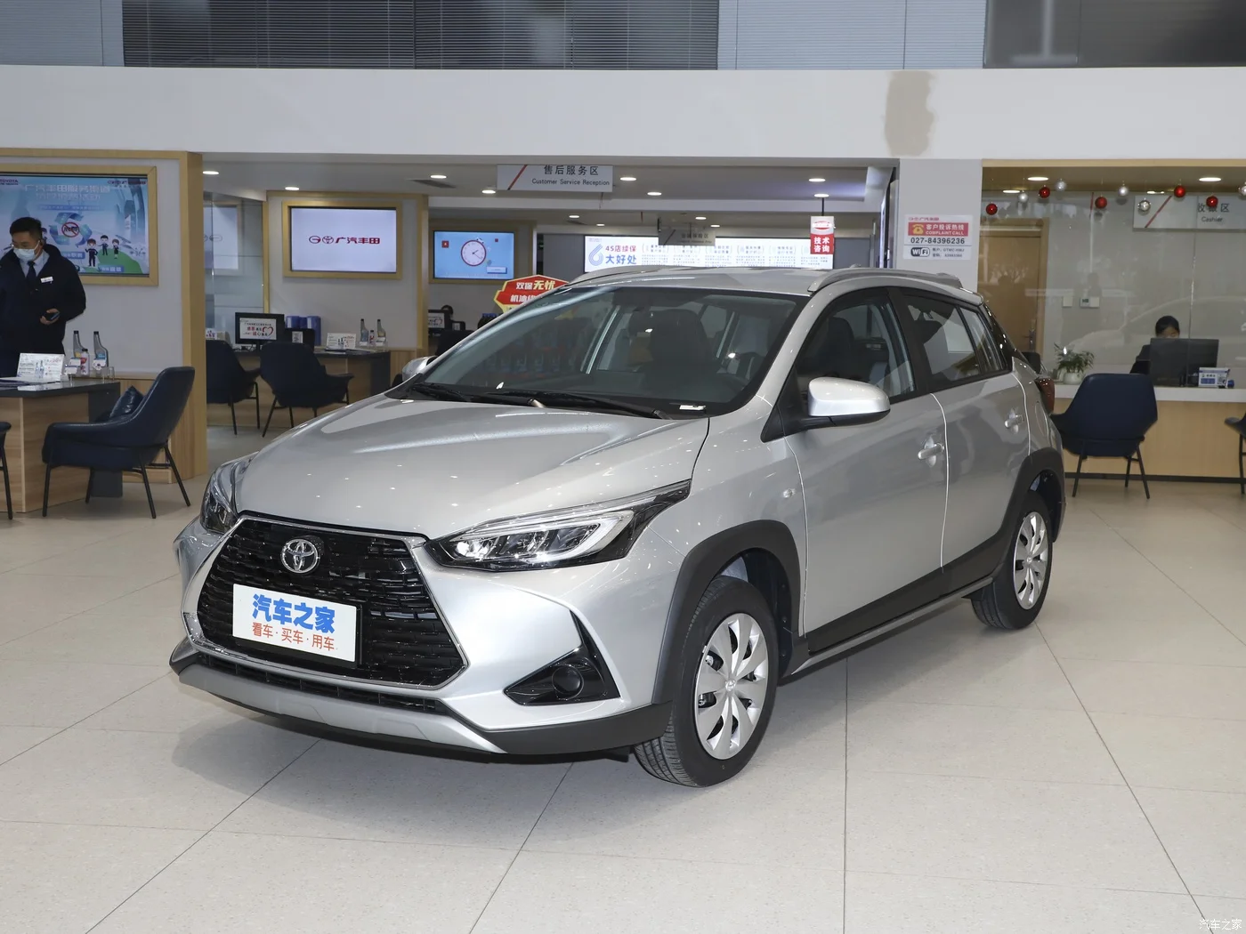 2024 cars used to-yota motor 1.5L gr yari s cross le L hatchback 2 hybrid suv sedan Gasoline used second car 2001-2024  China