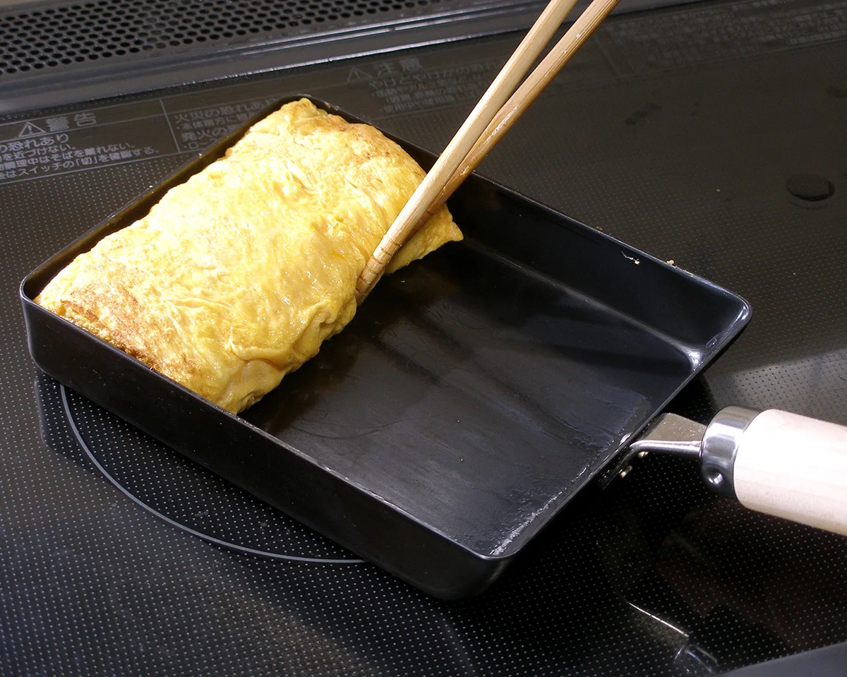 Hot sale Japanese easy handle small non-stick egg frying pan