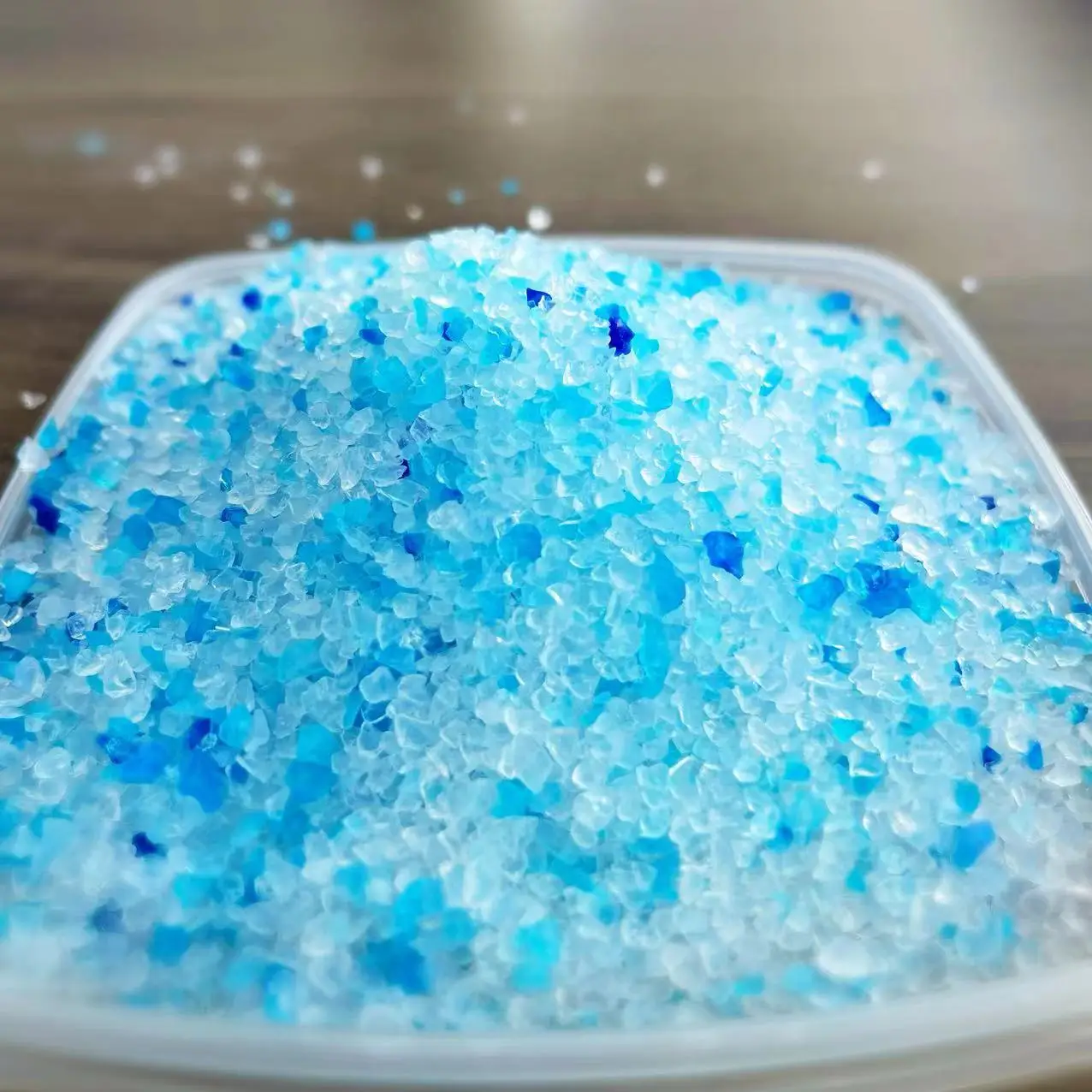 Premium Blue Clear Odourless Crystal Cat Litter Ultra Absorbent, No Clumping, Dust Free Formula, Long Lasting Odour Protection