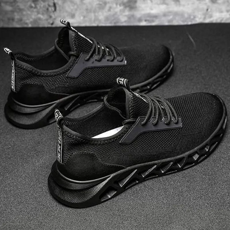 2021 China Suppliers Unique Black Travel Sport Shoes For Men With Good Price
