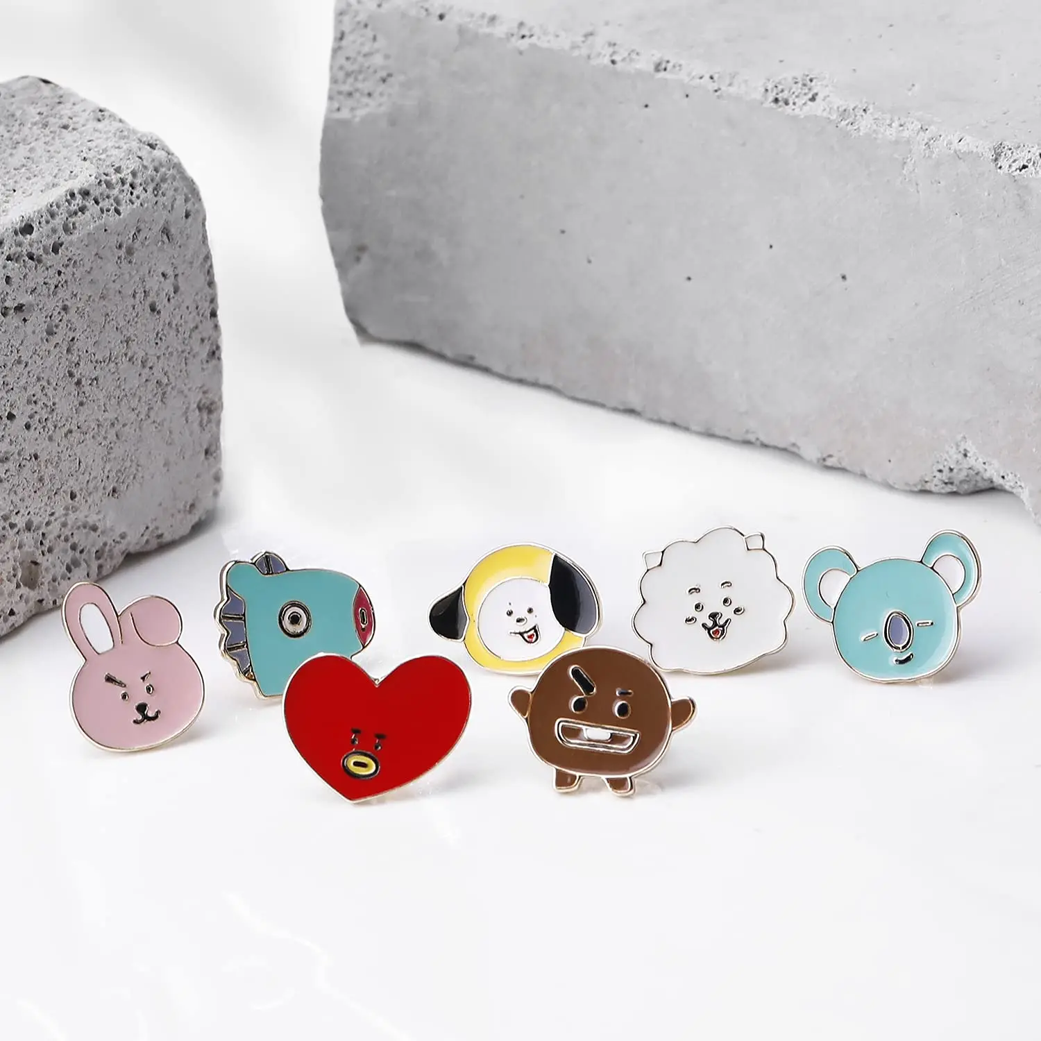 High quality personalized kpop b/ts custom support badge pin