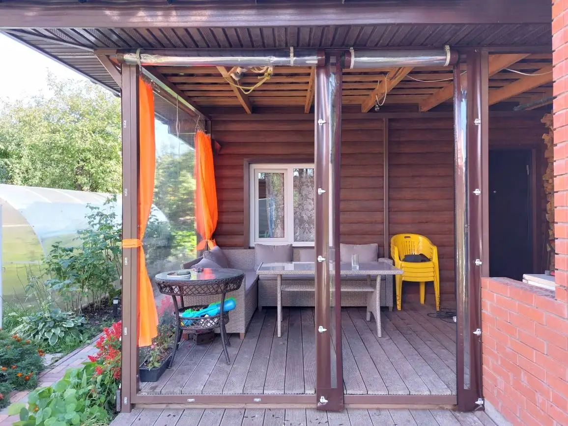 Outdoor Vinyl Curtain with Clear Tarp 18 OZ