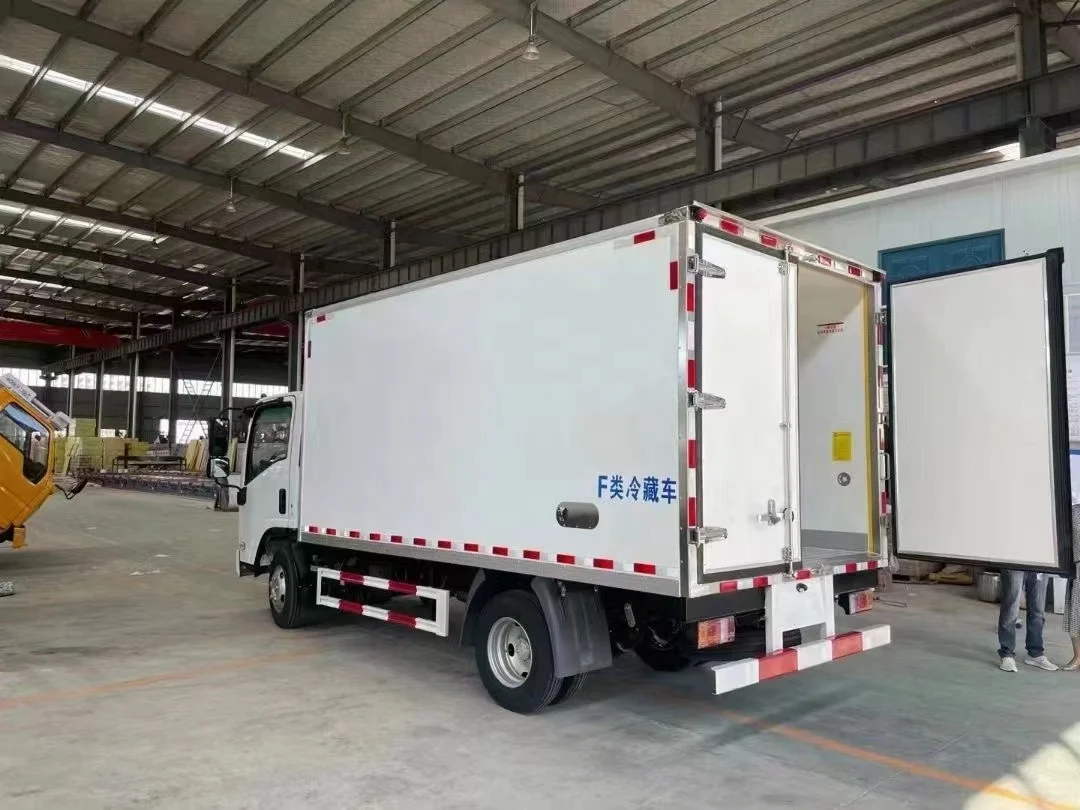 Hot sale Isuzu 4x2 5T freezer trucks refrigeration unit refrigerator truck