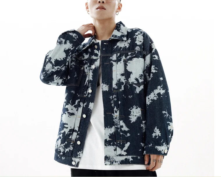 
China jean manufacturer wholesale mens blue light washed denim jacket with bleach effect 