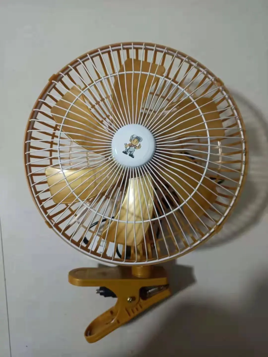 10.5 inch 11inch  two motors 360 Degree oscillating clip-on auto 6 blade car fan