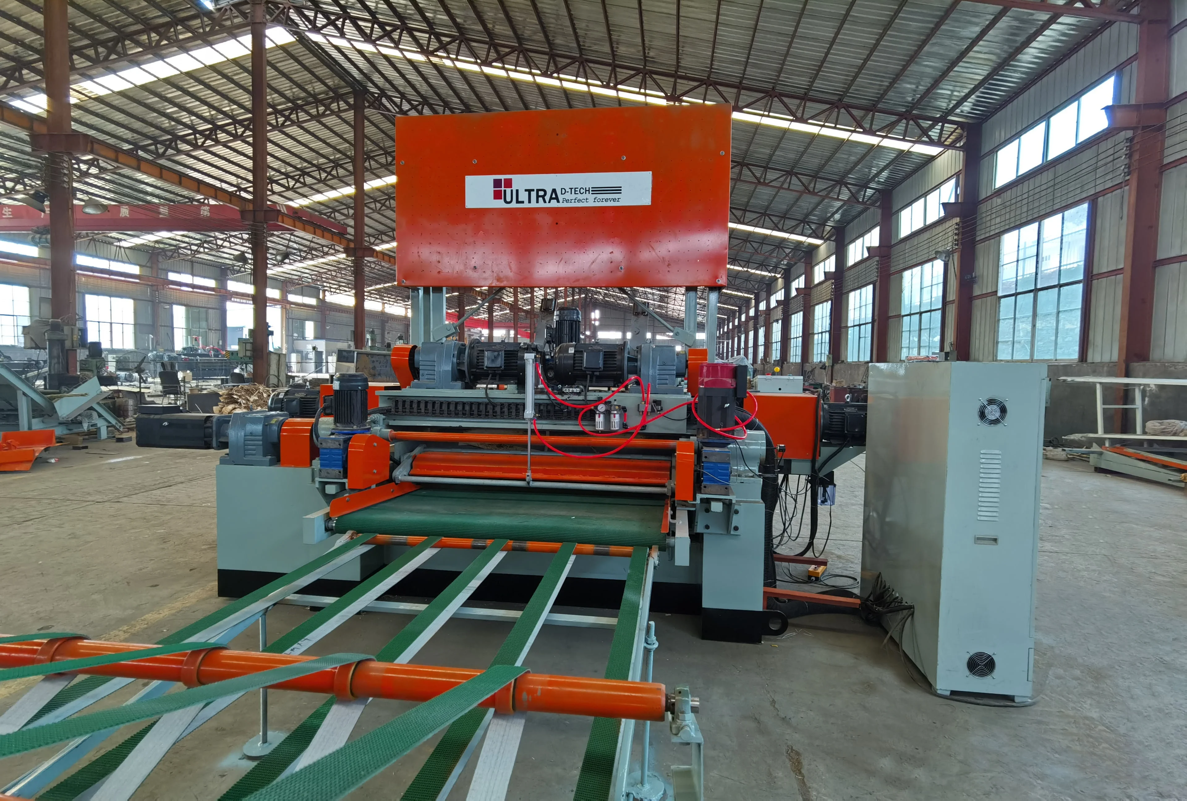 Машина для шелушения шпона 4/8 футов для дерева большого размера