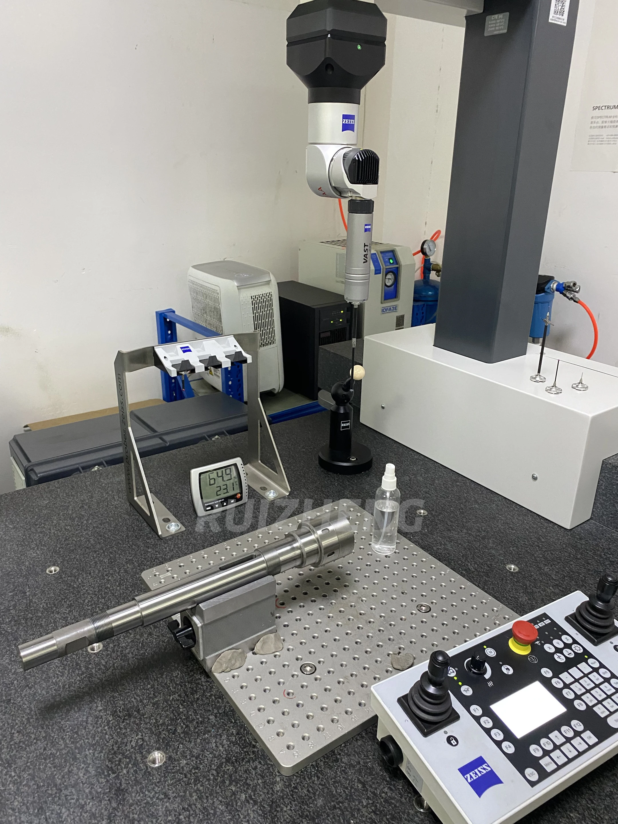 CNC small metal pin shafts price steel custom round shaft precision shaft bt40 spindle