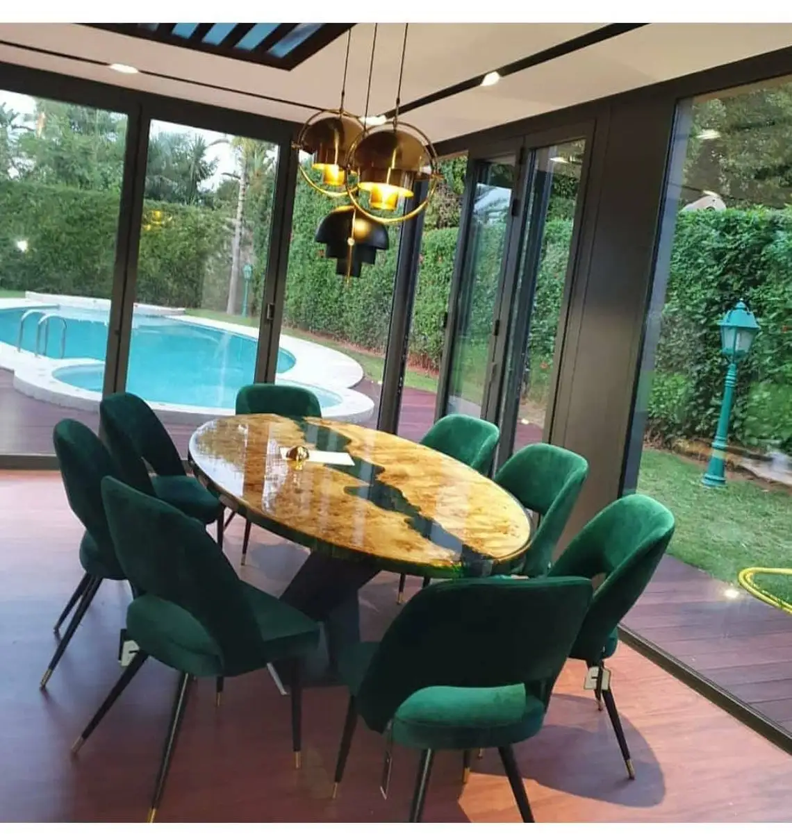 Factory Wholesale Resin Table With Poplar Burl Wood Slab For Dining Room And Kitchen Room 6 Velvet Dining Chairs