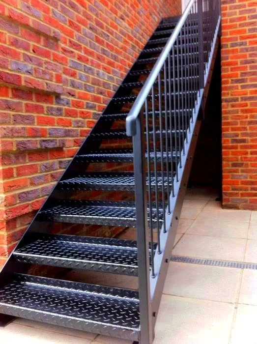 Industrial Outdoor Staircase Metal Stairs Non-Slip Carbon Steel Staircase