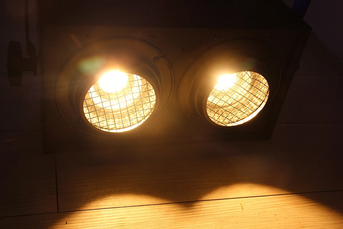 Montek 2X100W LED COB  Audience Light Flood Stage LED Matrix Blinder Light DMX Stage For Show Conce