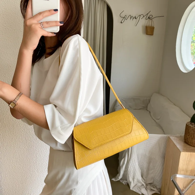 Trendy Foreign Trade Women s Bag 2024 Korean Fashion One Shoulder Crossbody Bag with Stylish Belt