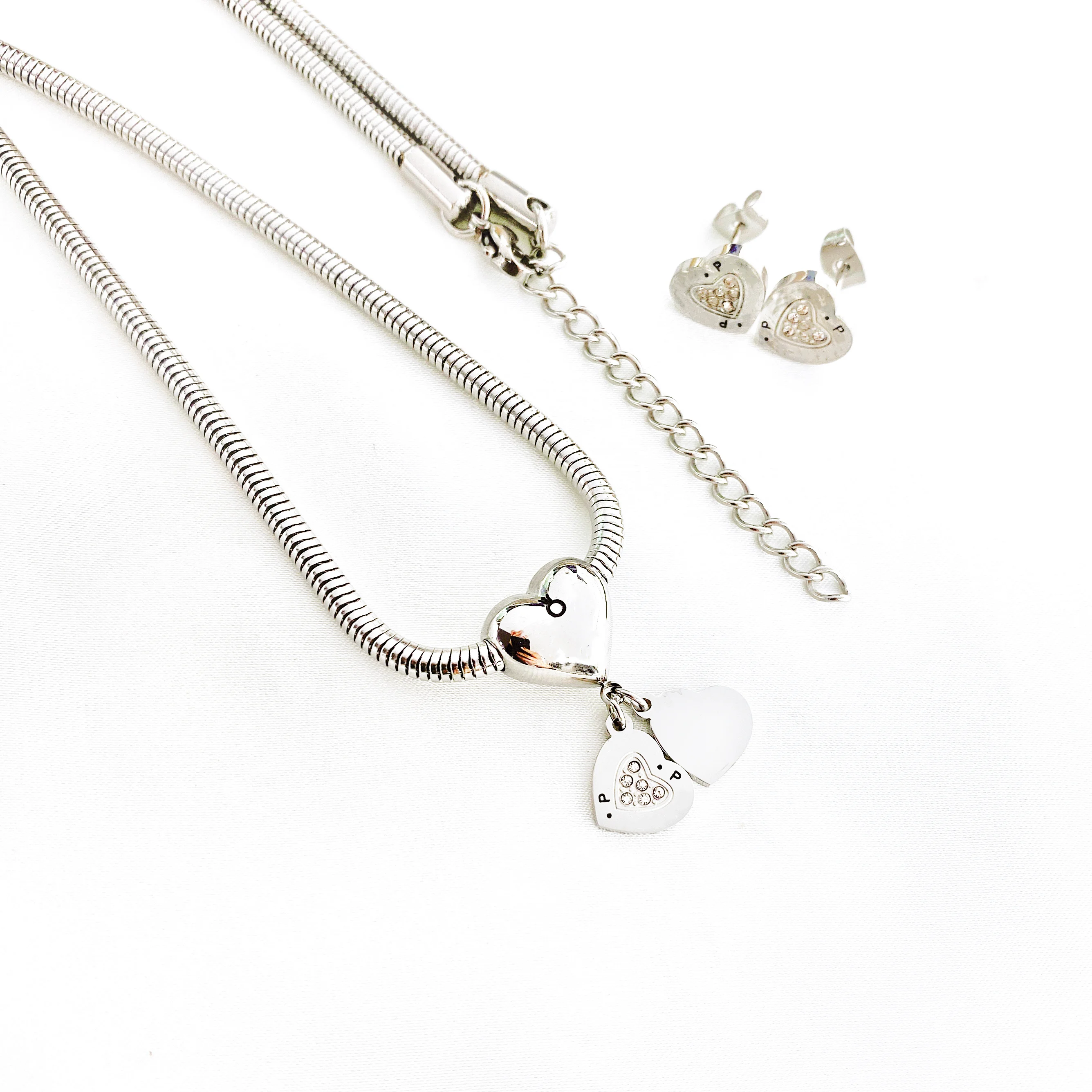 Gold color Choker Necklace for women heart Pendant Chain Necklaces & Pendants Laces velvet chokers Fashion Jewelry mama necklace