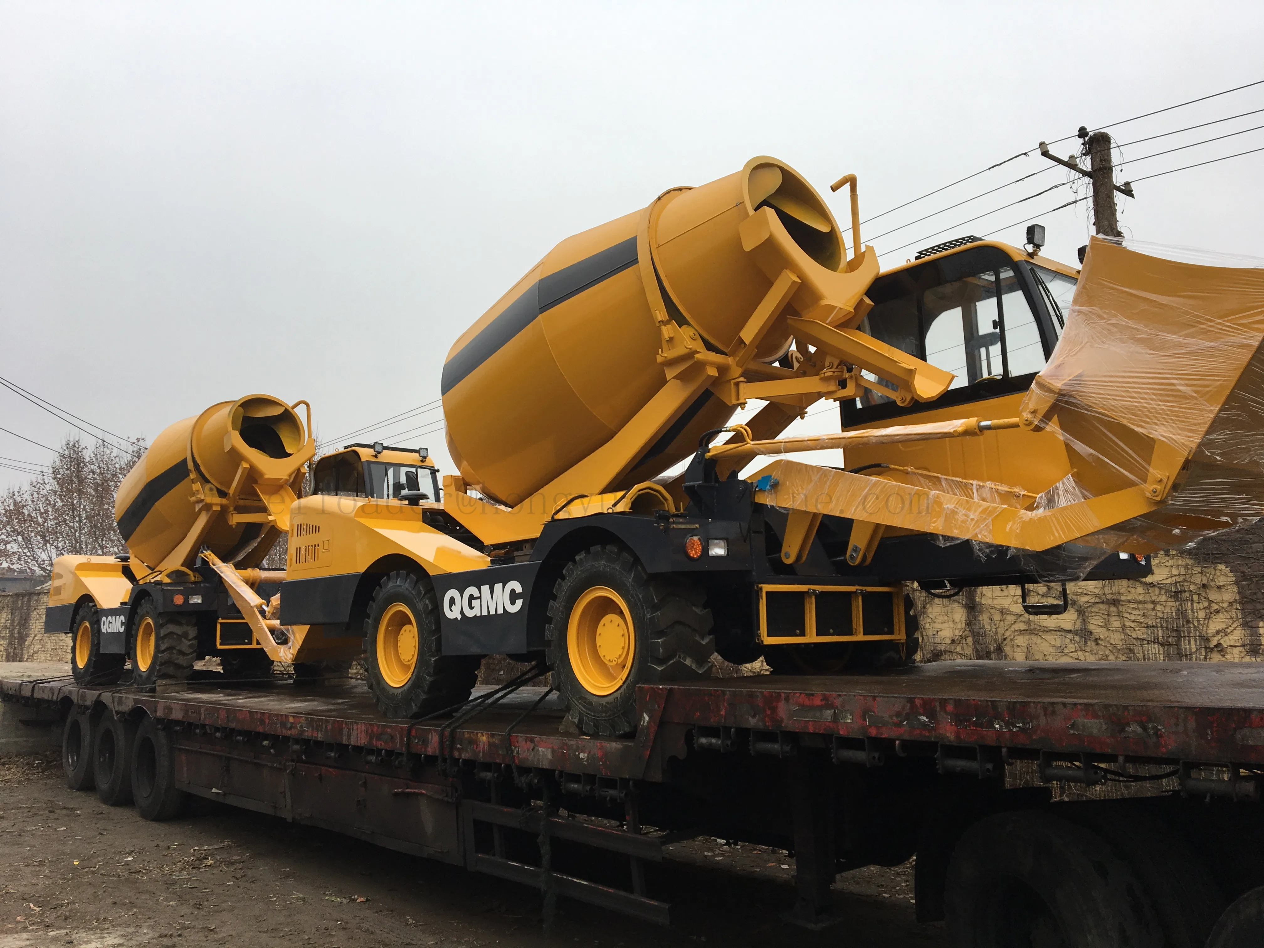 Good quality mobile 3.5m3 self loading concrete mixer price