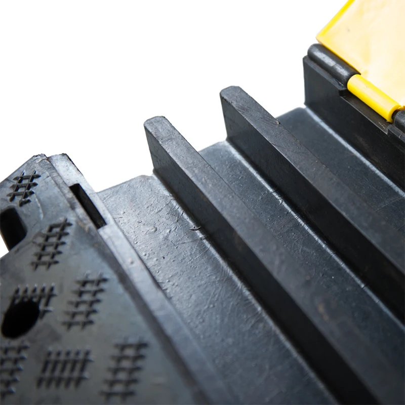 Сверхмощный 3-канальный резиновый чехол с рампой для пола