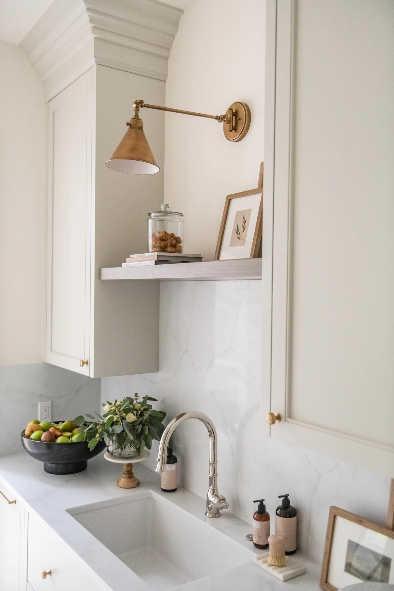 Vermonhouzz Custom Design North American Pantry Furniture Shaker Make Solid Wood Kitchen Cabinet Wooden Kitchen