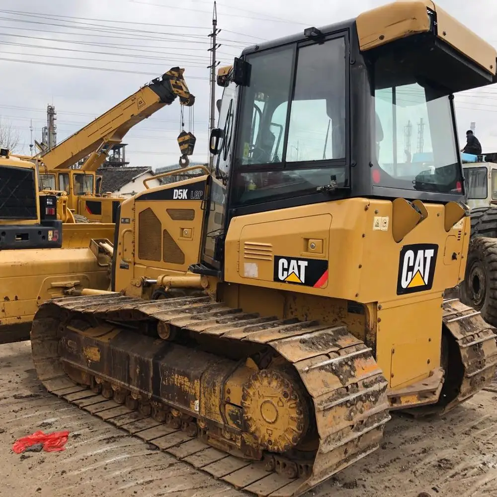  strong Used Caterpillar CAT D5K Crawler Bulldozer For Construction Works in good