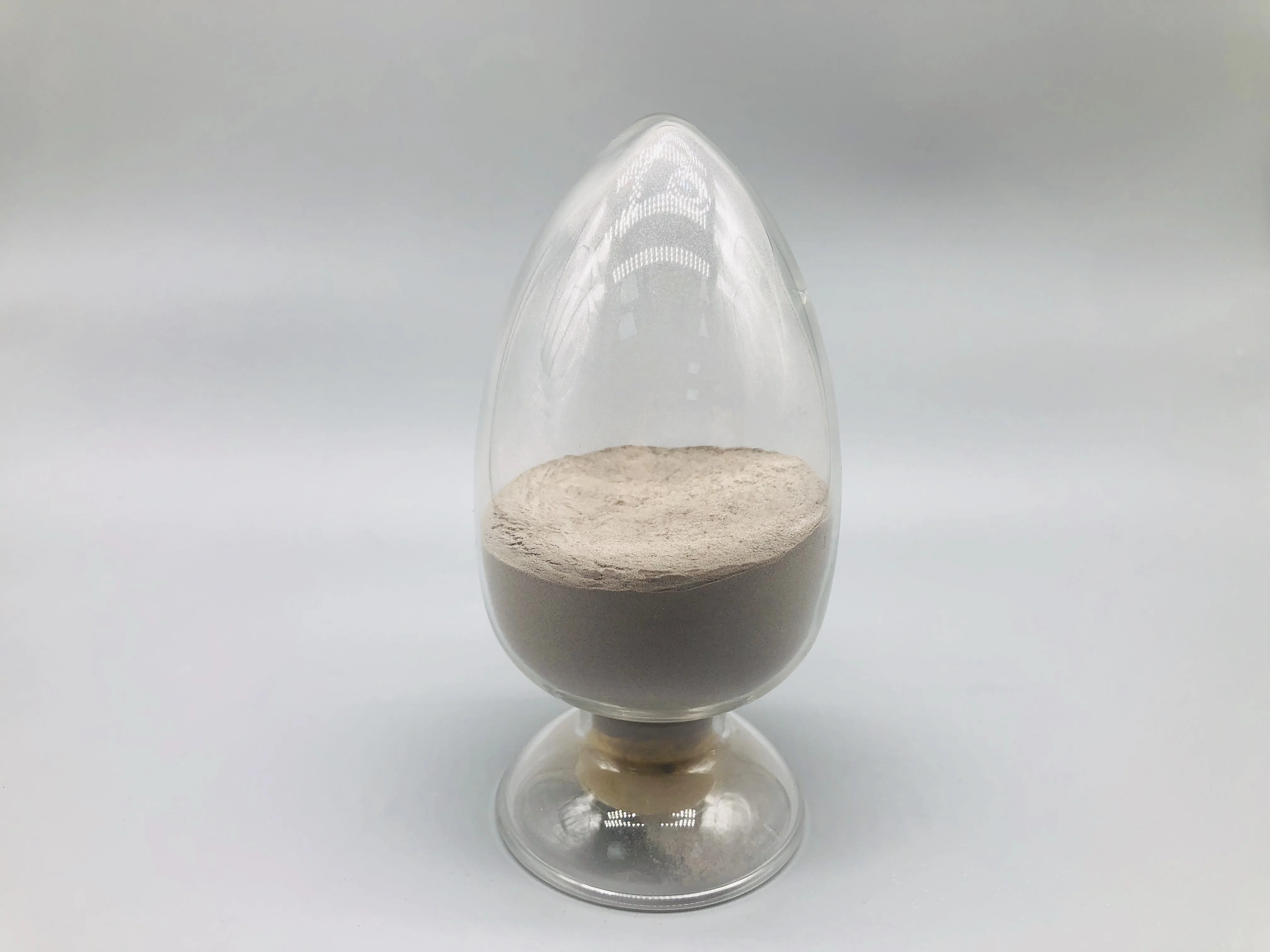 Light Grey Anti-sliding Wear Dioxide Composite Aluminum Titanium Powder At13