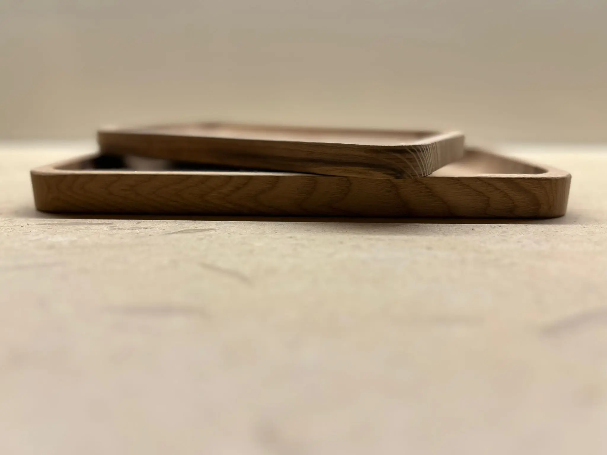 Italian Home Decor Wooden Products Handmade Durable Room Decoration Tray For Export in Heat Trated Italian High Quality Wood