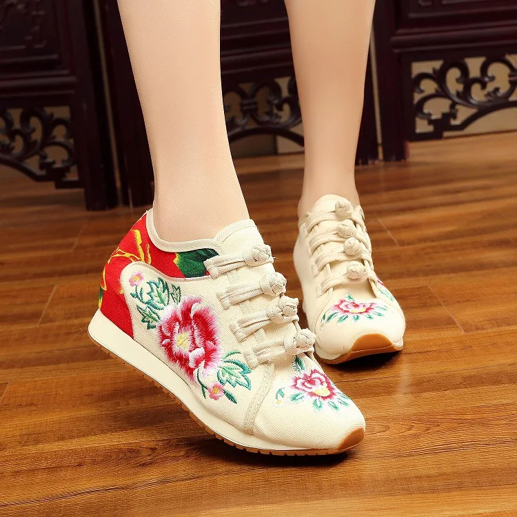 Cheap and Factory Price Fashion hot sale casual sports shoes  for women Casual Sneakers