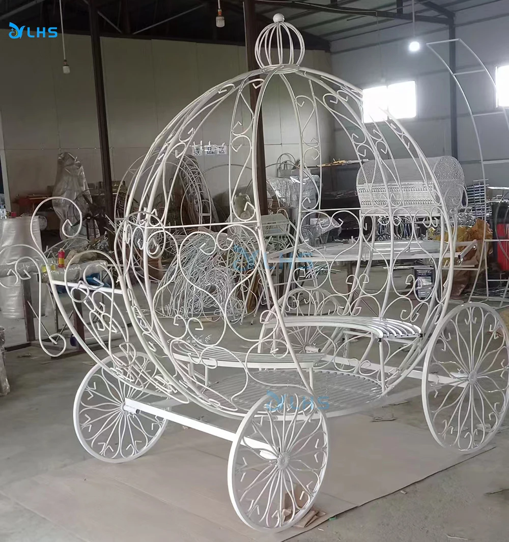 Wedding ceremony decoration carriage exclusive design scenic photo carriage large size wedding carriage for taking photos