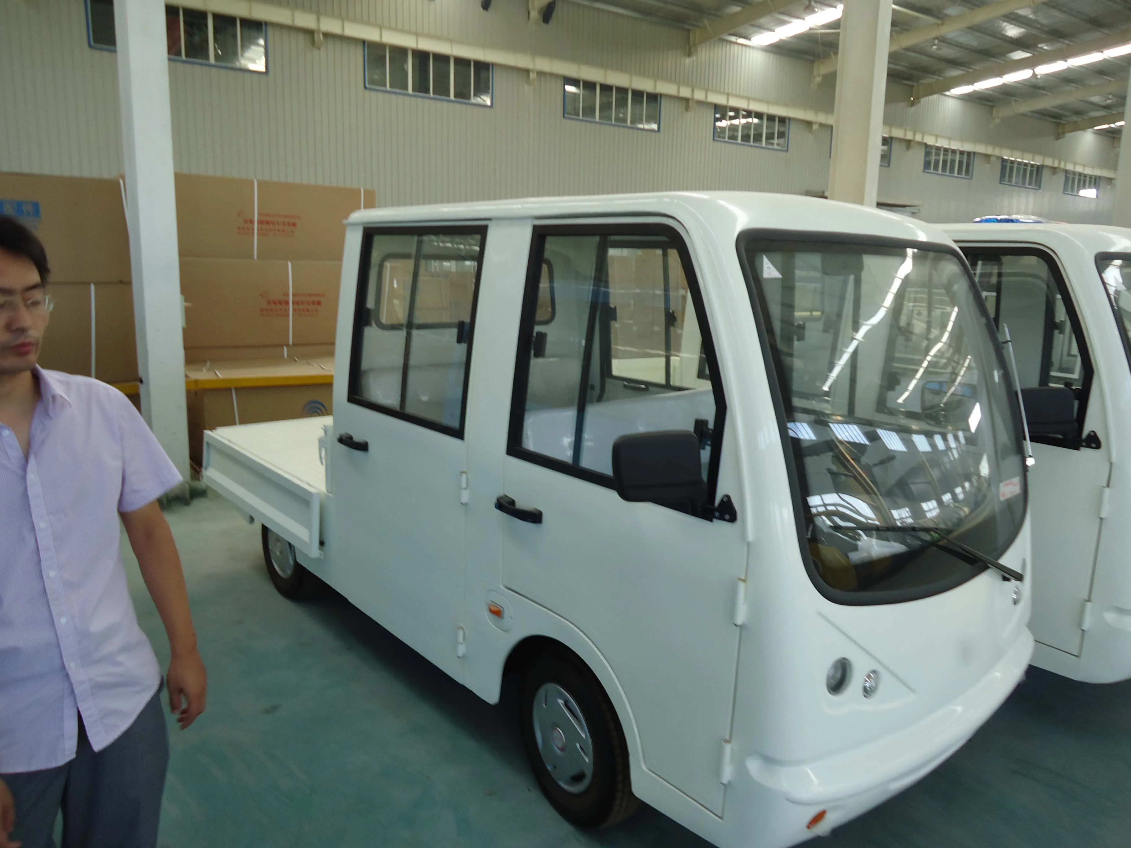 Номинальный вес загрузки 800 кг электрический