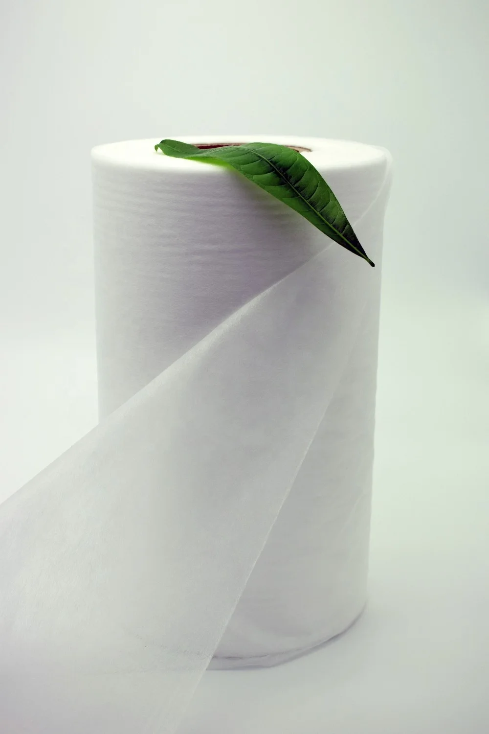 Hydrophobic SMS spunbond Fabric baby diaper raw materials 3d embossed nonwoven napkin pad super soft nonwoven