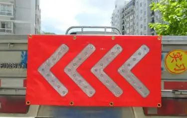Heavy duty Flashing Light reflective PVC safety banner  Arrow Direction LED Traffic Sign reflective PVC safety banner