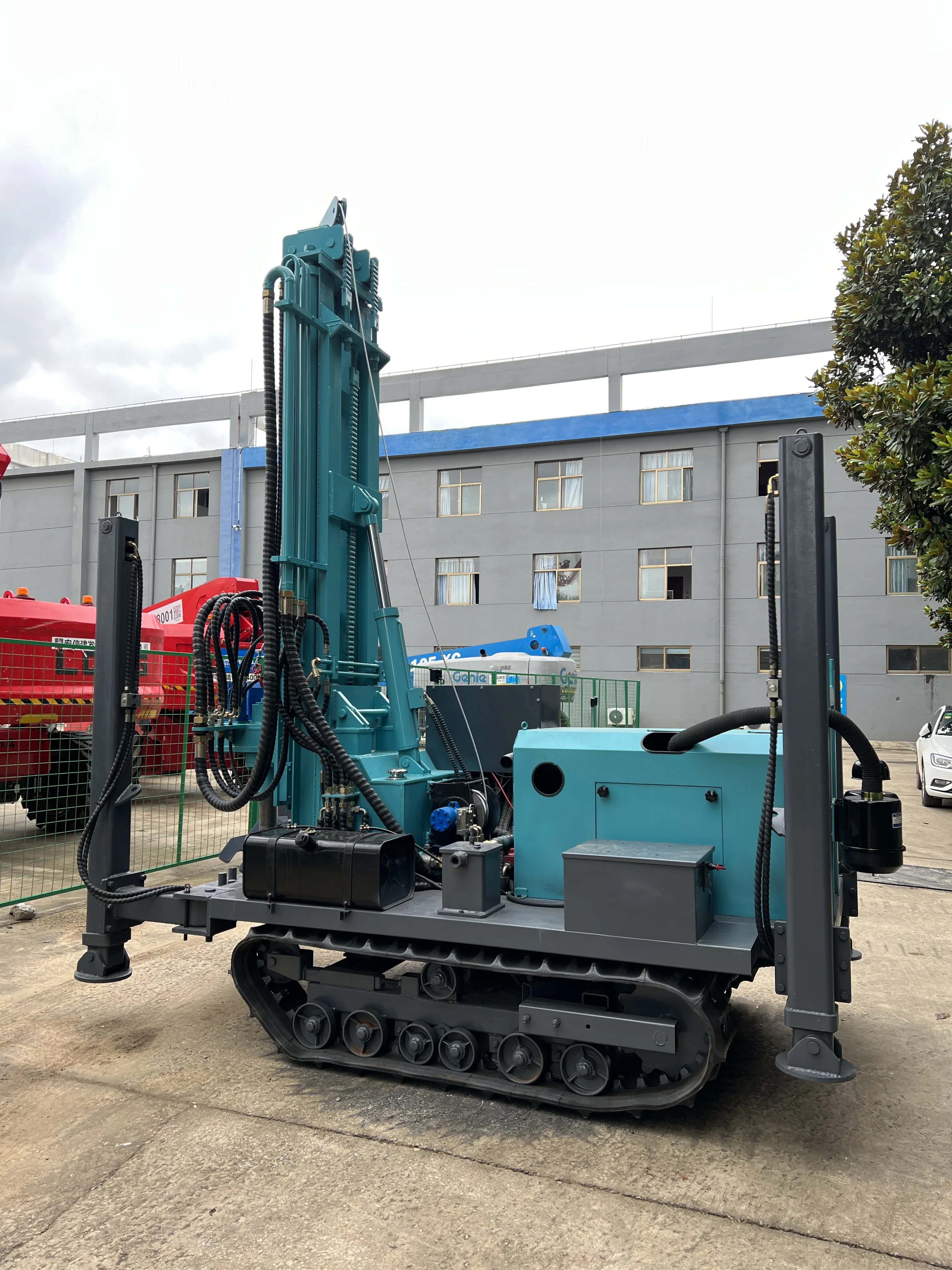 crawler durable rotary pneumatic drilling and blasting hammer Efficiency drill borehole drilling rig