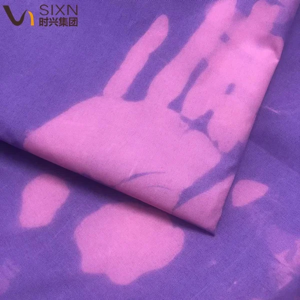 Purple To Pink Color Changing Beach Pants Fabric Temperature Sensitive 100% Polyester Peach Skin Fabric For Dress