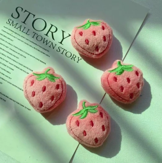 Super cute everything with pink Strawberry Brooch Embroidery Tender powder small strawberry pin dress bag Shoes accessories
