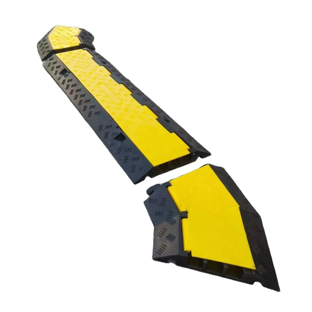 Outdoor CE 3 way Cable floor cover protector trunking rubber bumper, cable protector corner