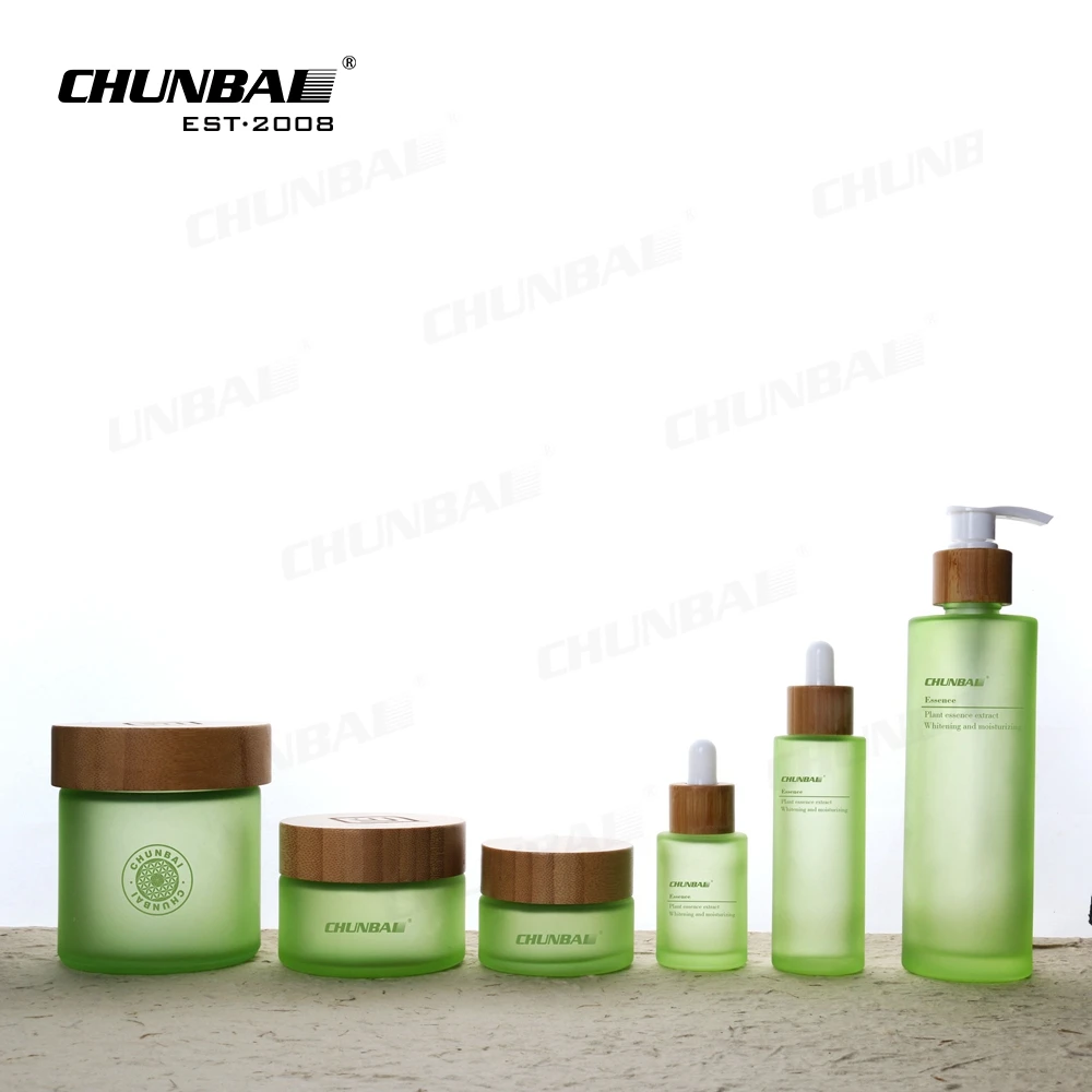 Фабрика по упаковке 6 унций 8 9 12 75 мл маленькие зеленые красивые бамбуковые пугвицы стеклянные банки с деревянной крышкой и крышками