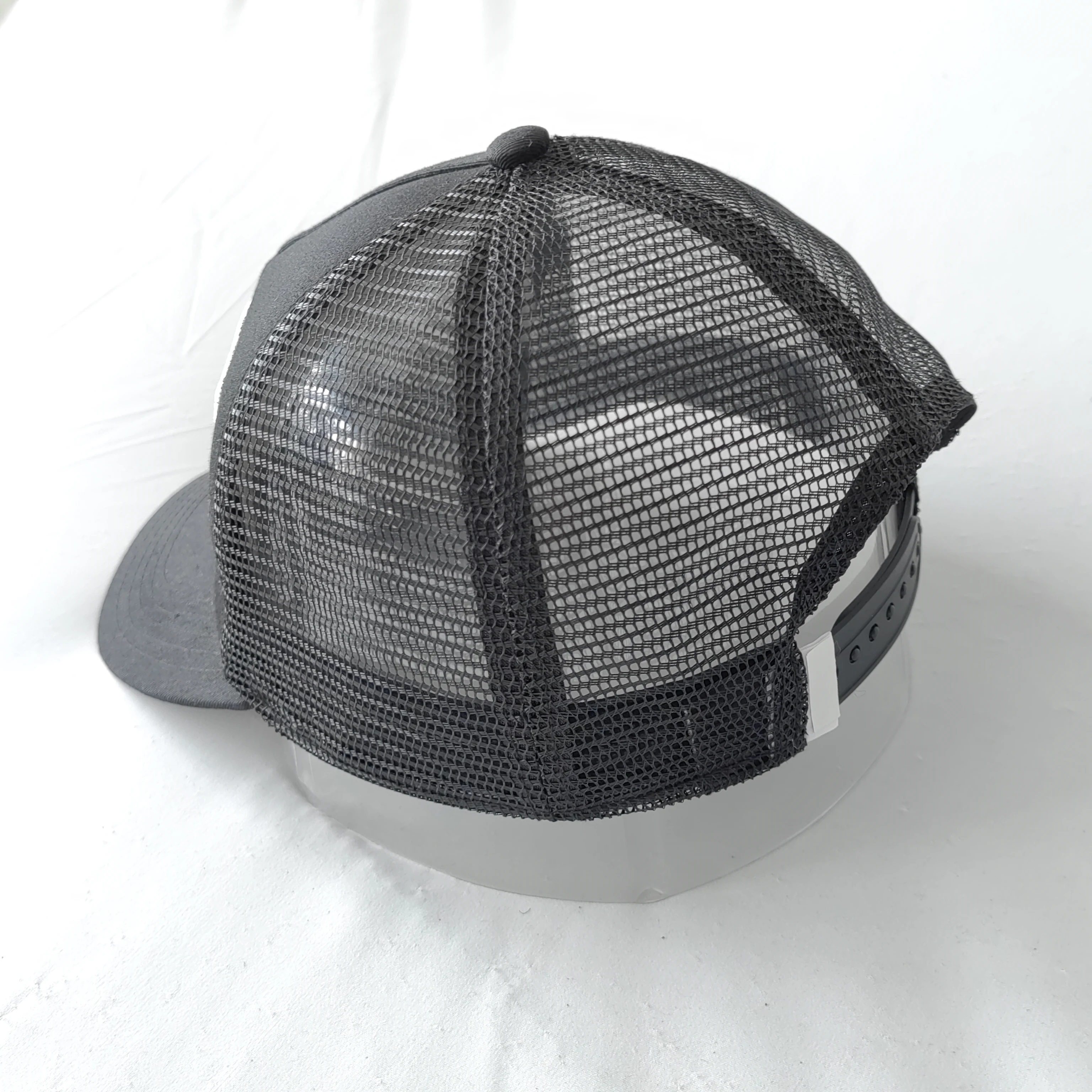 Wholesale custom baseball hat mesh cloth breathable embroidery baseball hat summer baseball hat