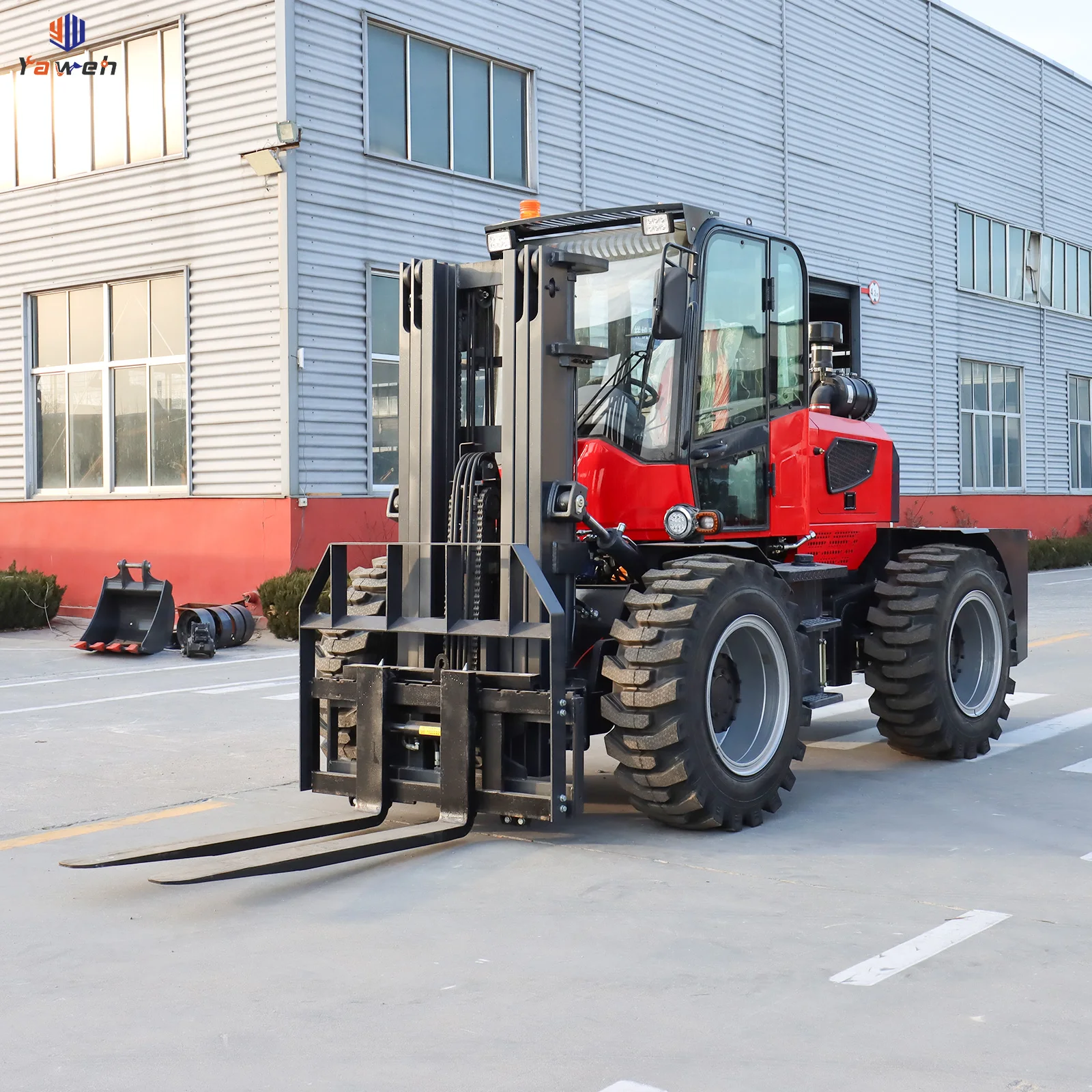 Yaweh diesel offroad 4x4 forklift truck made with closed cabin in china 10T Cross-country Forklift