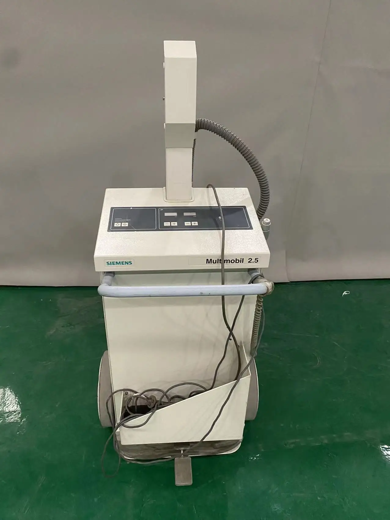 Used Siemens Mobile X-ray for sale