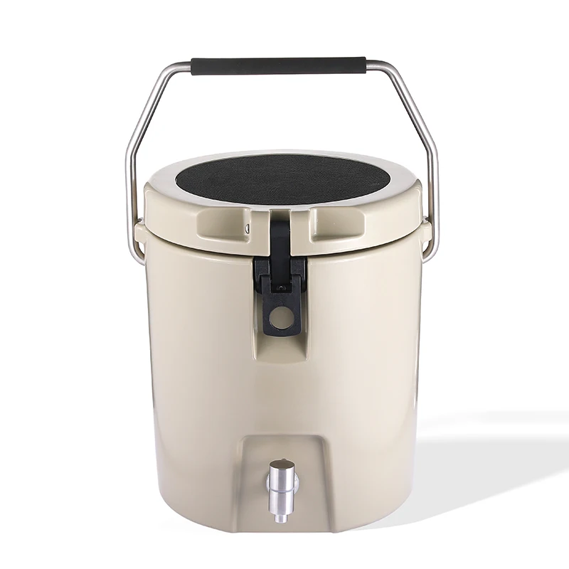 Wholesale Rotomold Insulation Ice Beverage Beer Wine Bottle Camping Coolers Cooler Box Bag Hard Coolers box with wheels and tap