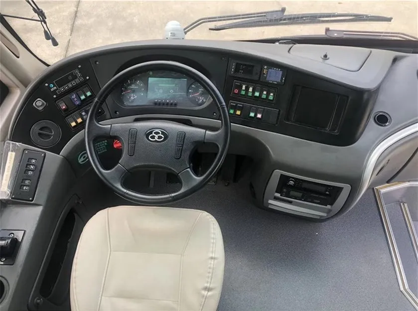 50% Off 2017 Shuchi Bus YTK6118 New Energy Coach Used 48 to 70 Seater Pure Electric Luxury VIP Interior Automatic Coach