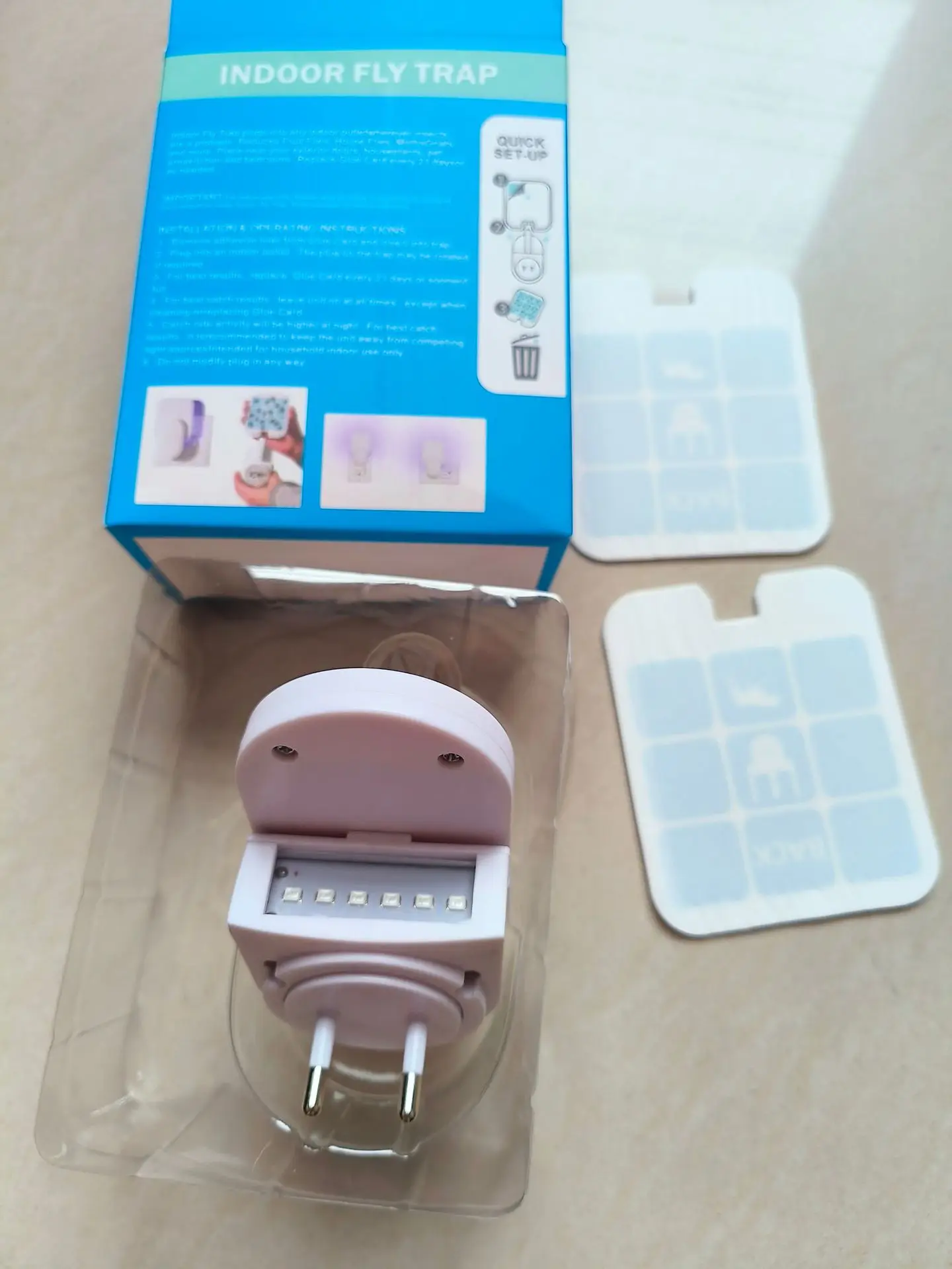 Zevo Flying Insect Trap Fly Trap Captures Houseflies Fruit Flies and Gnats (1 Plug-in Base + 1 Cartridge)