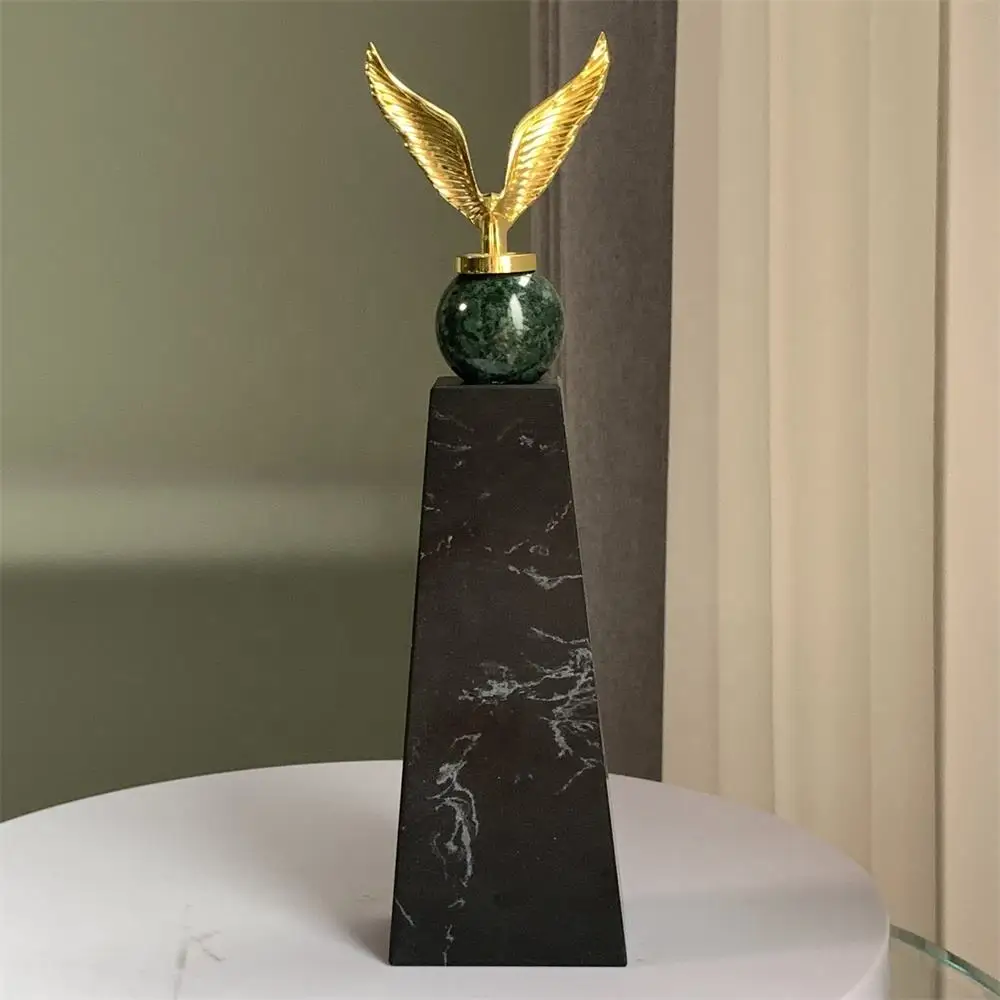 Hot Sale Sports Champions Crystal Trophy Manufacturer Crystal Glass Award Trophy With Gold Eagle