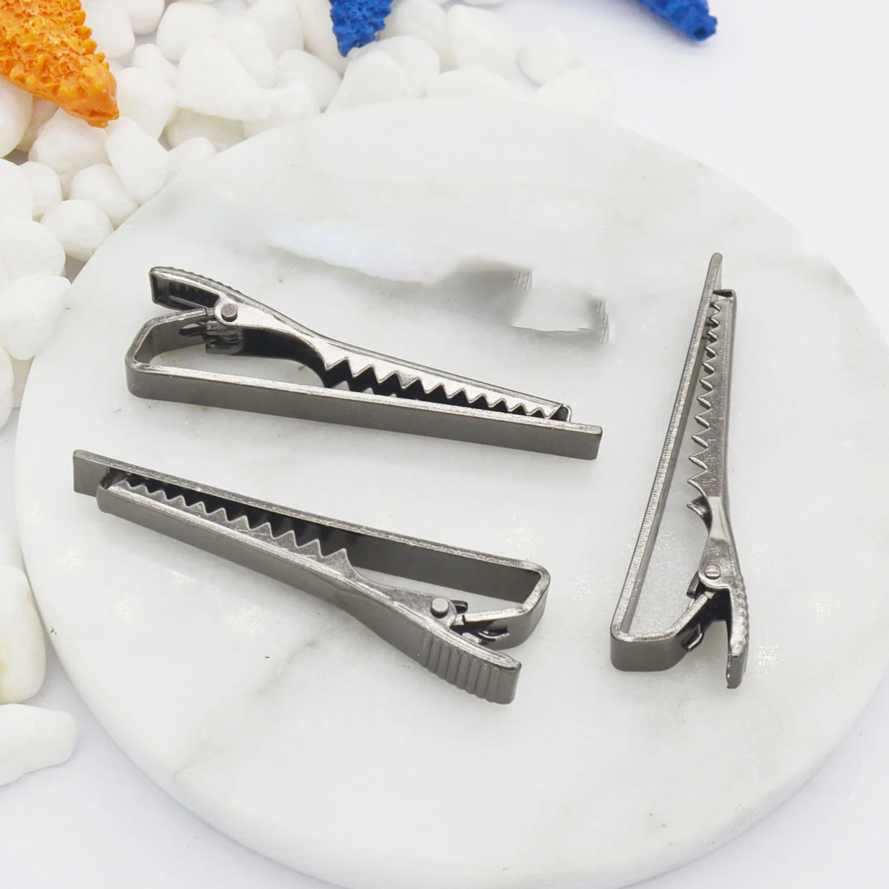 Man-friendly Bus Anchor Bow Hardware Tie Clip