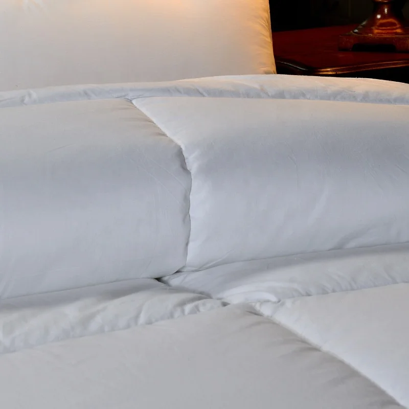 Chinese Factory Custom Logo King Size Duvet 100% Cotton Fabric Cozy Comforter Thick Quilt Five Star Hotel Duvet